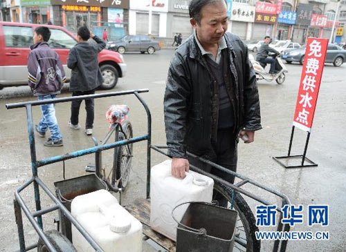 黑龙江依兰县出现饮用水污染 居民呕吐发烧